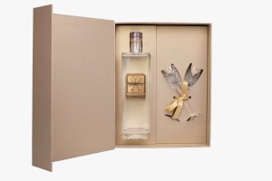 Wódka Manufaktura Nalewek Wódka Kryształowa 40% 0,7l. z kieliszkami